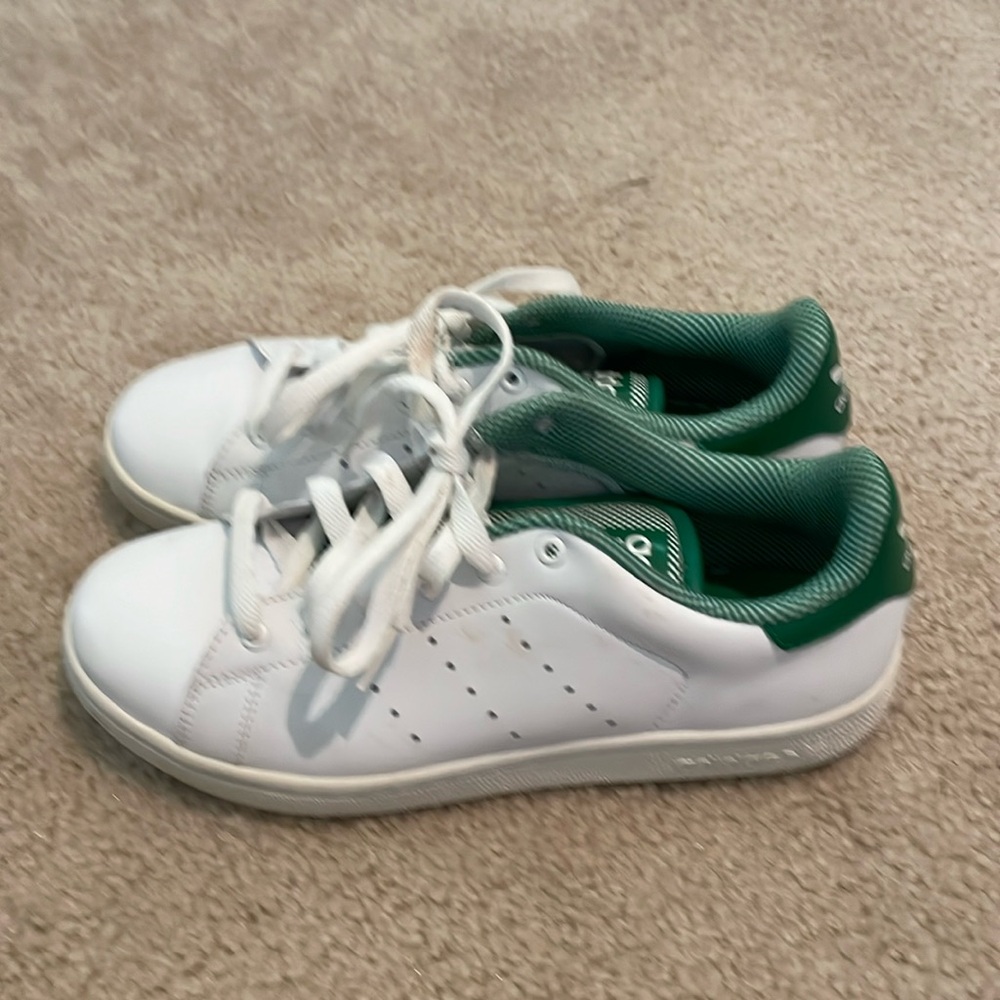 Adidas Stan Smith boys 5 1/2